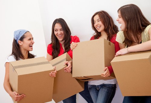 Moving truck service in Charingcross with central London access planning